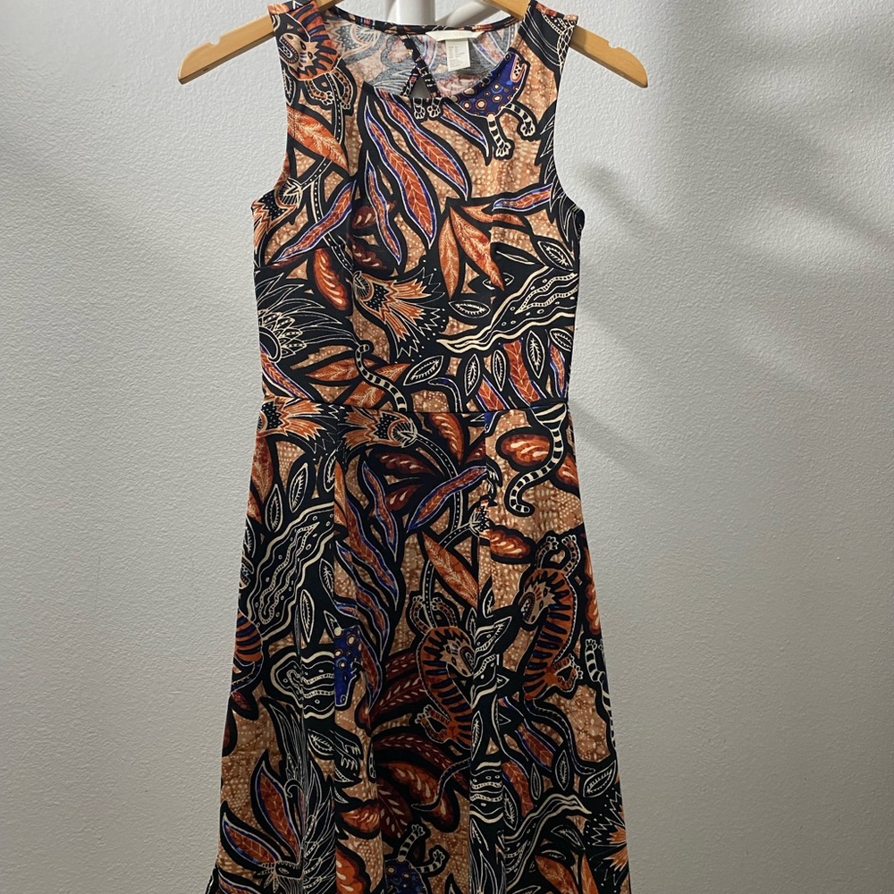 H&M Printed Mini Dress Back Detail Size XS